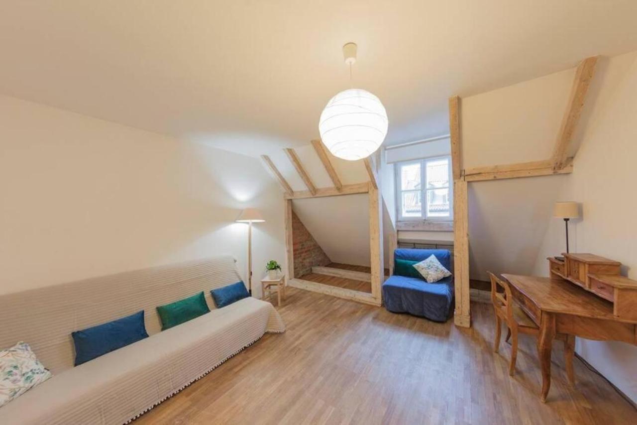 Snug Apartment In A Tenement House - Old Town - F50/5 Warschau Buitenkant foto